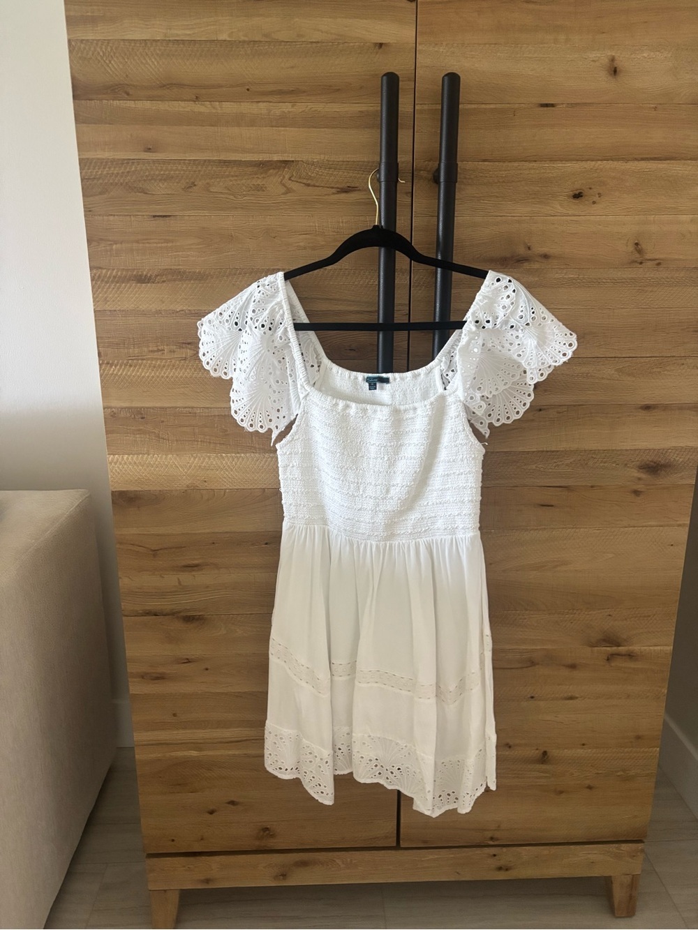 Shore Women’s White Sundress Size M Eyelet